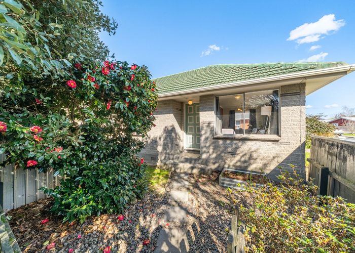  at 1/58 Oregon Drive, Maoribank, Upper Hutt, Wellington