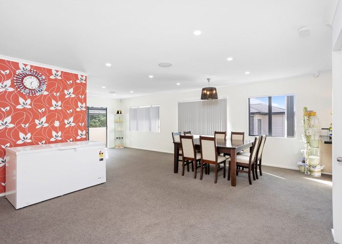  at 26 The Enclave, Totara Heights, Manukau City, Auckland