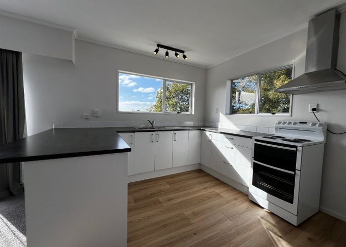  at 3B Sovereign Place, Glenfield, North Shore City, Auckland