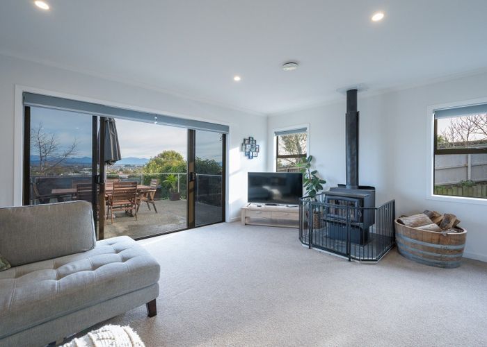  at 4 Avon Place, Richmond