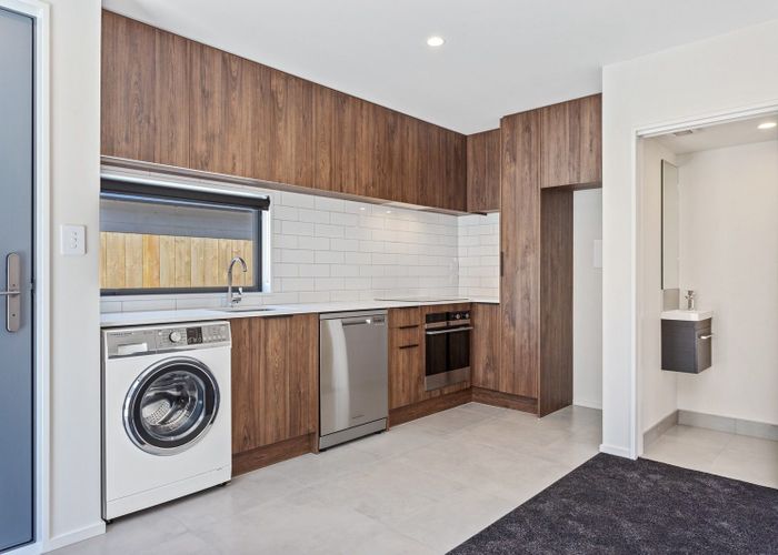  at 4/135 Hills Road, Edgeware, Christchurch City, Canterbury
