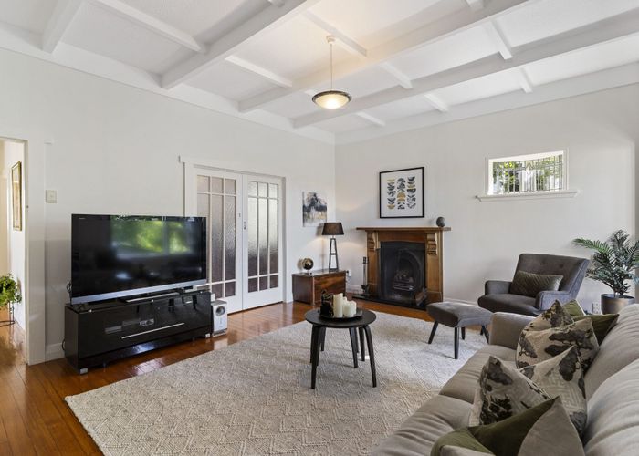  at 12 Niccol Avenue, Narrow Neck, Auckland