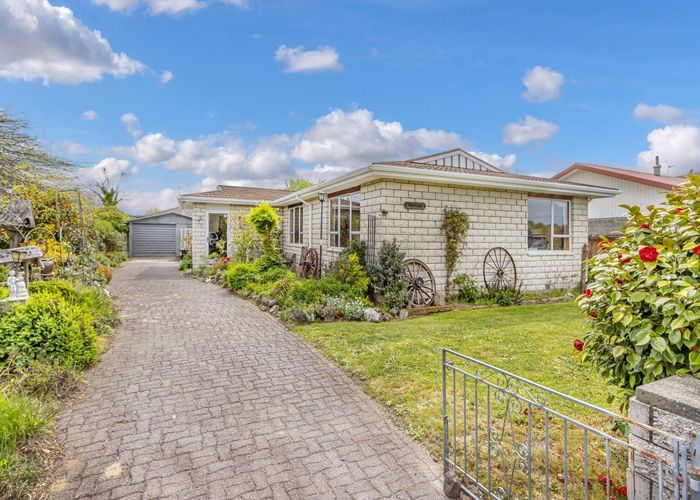  at 6 Sequoia Place, Parklands, Christchurch City, Canterbury