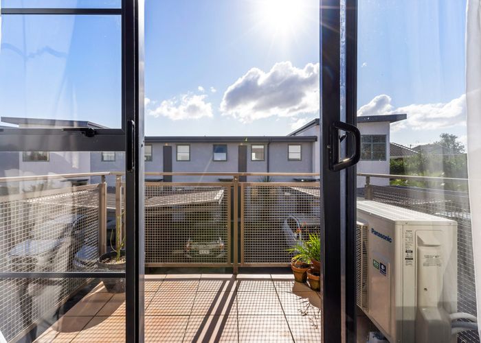  at 8/42 Holly Street, Avondale, Auckland City, Auckland