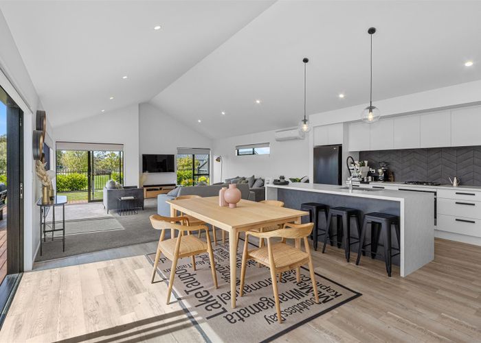  at 6 Kirby Lane, Casebrook, Christchurch