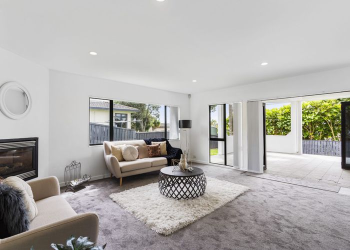  at 26 Lamia Place, The Gardens, Auckland