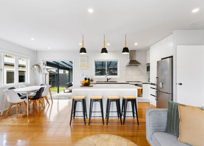  at 4 Holman Road, Te Atatu Peninsula, Waitakere City, Auckland