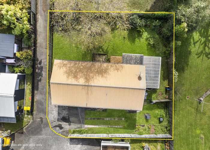  at 2/21 Taurus Crescent, Beach Haven, Auckland