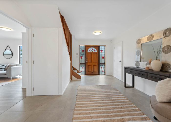 at 1/718 East Coast Road, Pinehill, Auckland