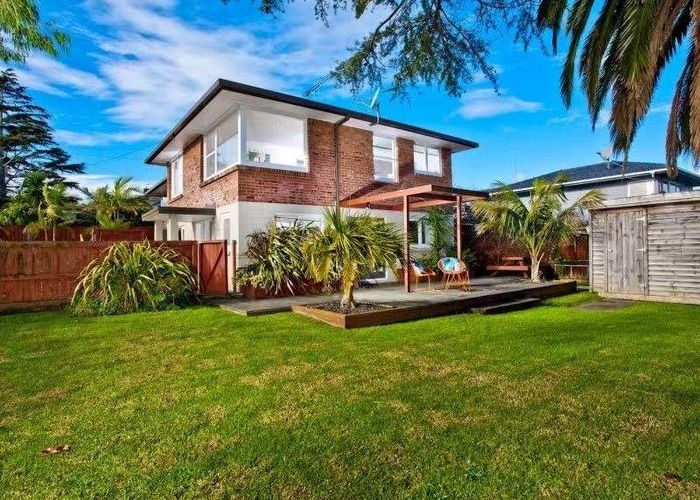  at 48A Gordon Avenue, Milford, North Shore City, Auckland