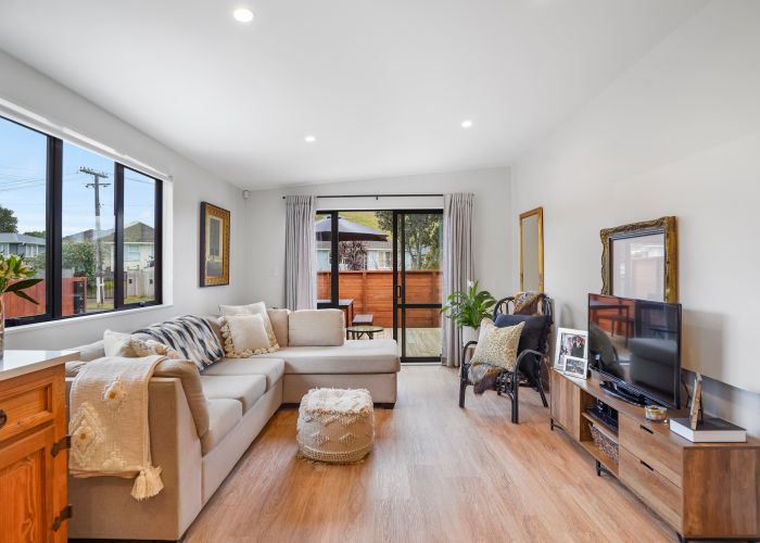  at 10 Toatoa Place, Mangere Bridge, Auckland