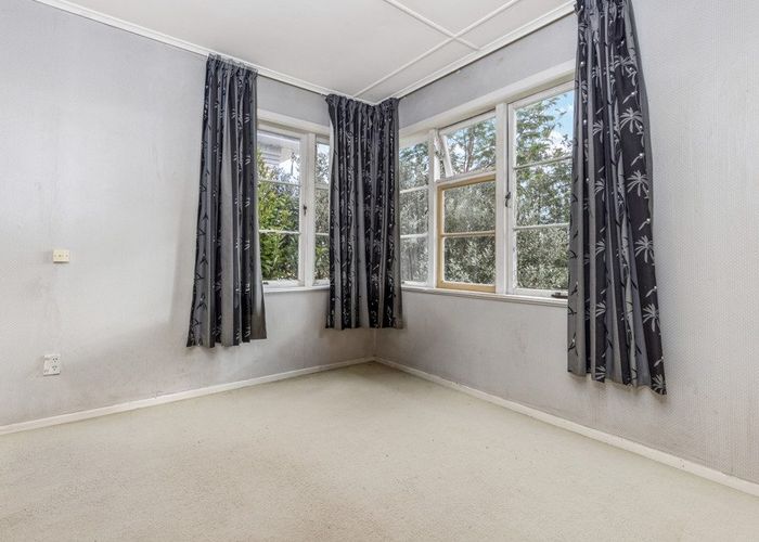 at 16 Brains Road, Kelston, Auckland