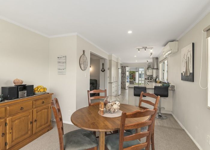 Free property data for 74 Kennedy Drive, Levin, Levin homes.co.nz