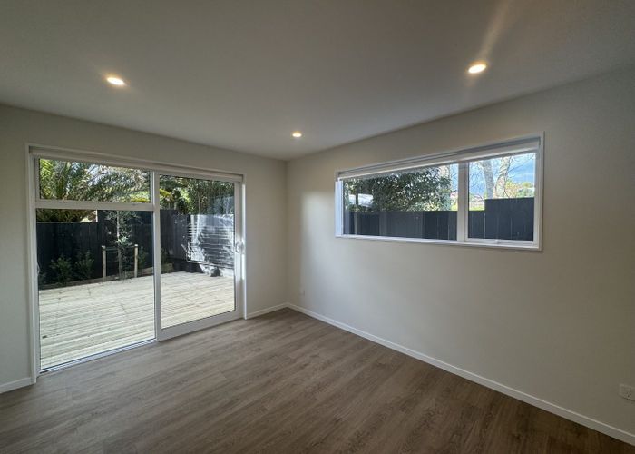  at 7/5  Preston Avenue, Henderson, Waitakere City, Auckland