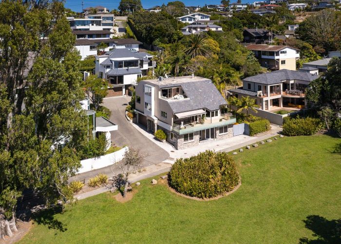  at 9a The Esplanade, Castor Bay, North Shore City, Auckland