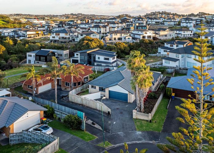  at 11 Buncrana Place, Pinehill, Auckland
