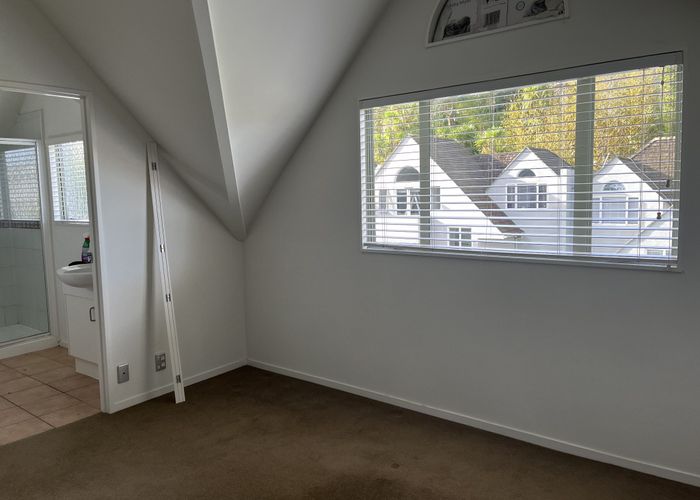  at 2/13 Clarendon Road, Saint Heliers, Auckland City, Auckland