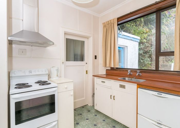  at 28 Frasers Road, Glenross, Dunedin