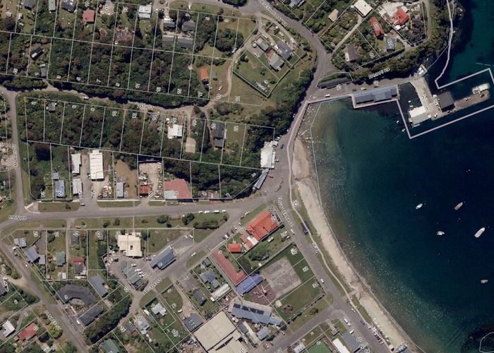  at 6 Rata Street, Halfmoon Bay / Oban, Stewart Island