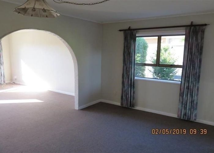  at 20 Kauri Glen, Northcote, North Shore City, Auckland