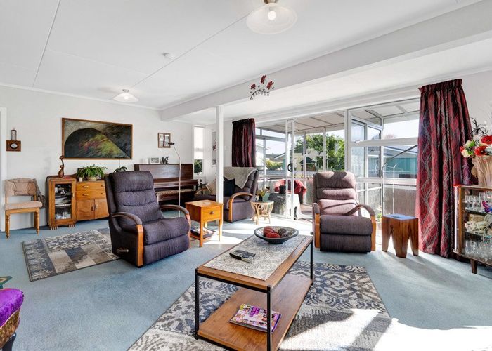  at 22 Waiwera Place, Merrilands, New Plymouth