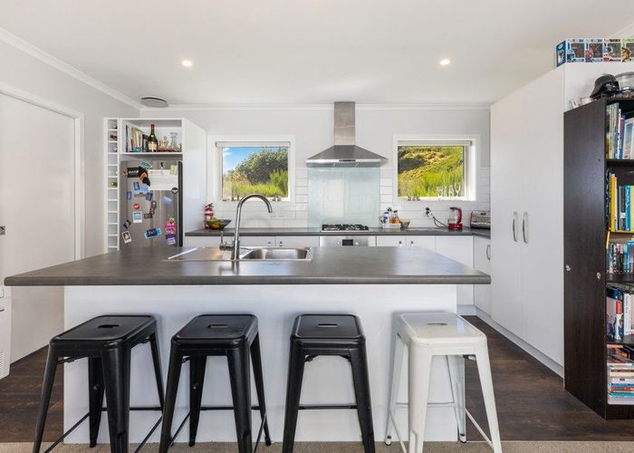  at 11 Cirrus Close, Newlands, Wellington, Wellington