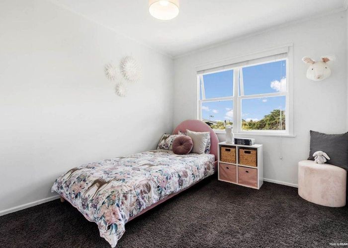  at 34 South Lynn Road, Titirangi, Auckland