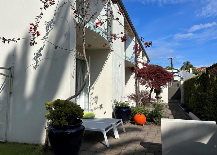  at 2/25 Claremont Street, Grafton, Auckland City, Auckland