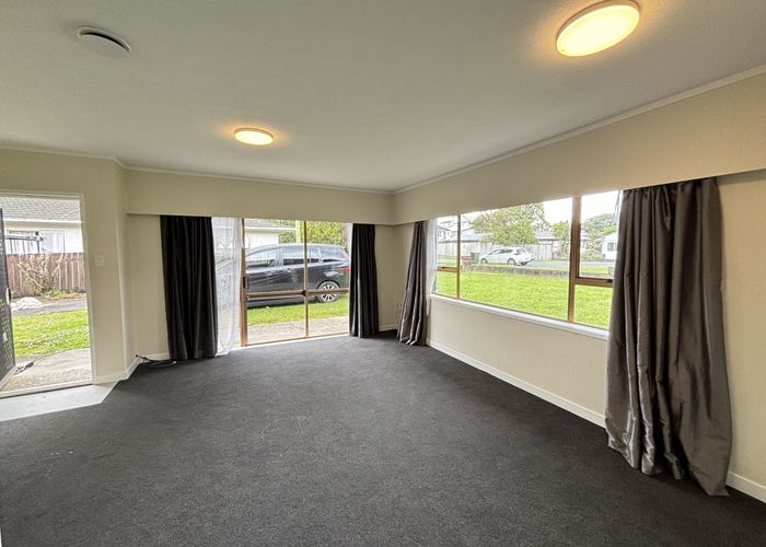  at 18 Mcleod Road, Henderson, Waitakere City, Auckland