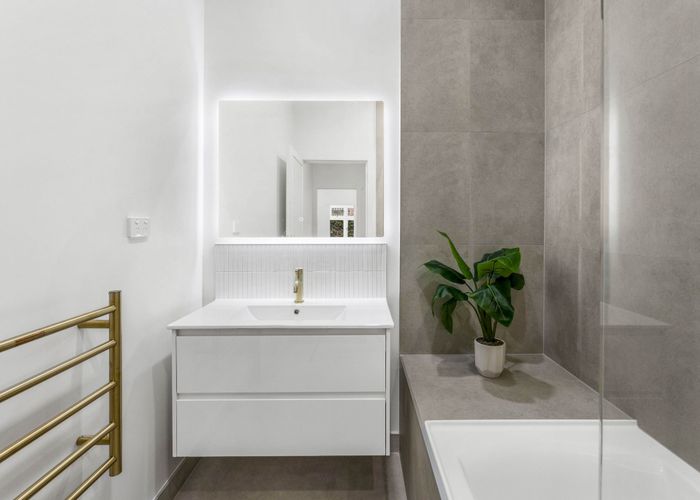 at 1/181 Mount Smart Road, Onehunga, Auckland City, Auckland