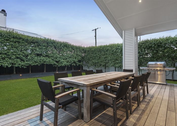  at 9 West View Road, Westmere, Auckland