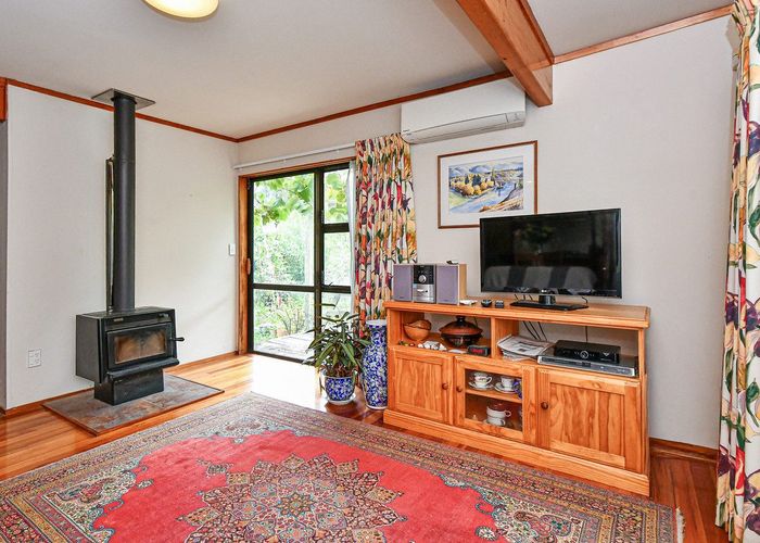  at 12 Lemonwood Place, The Gardens, Auckland