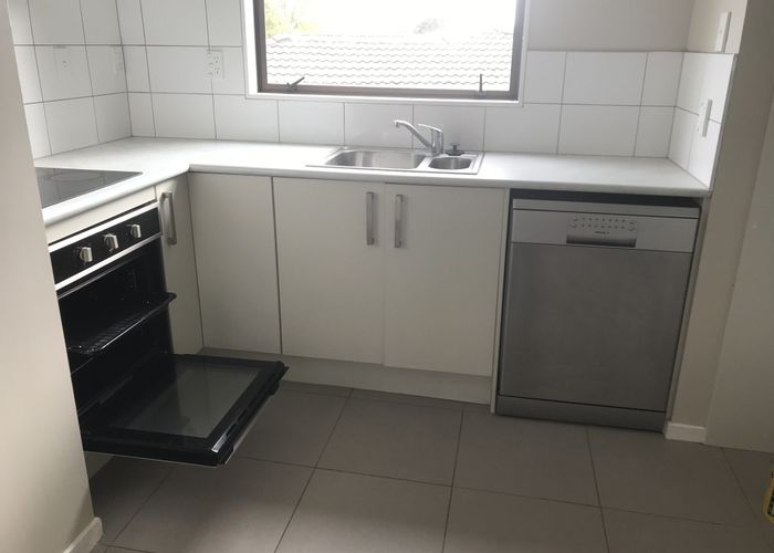  at 17A St Catherine Crescent, West Harbour, Waitakere City, Auckland