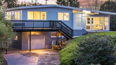  at 27 Cyclarama Crescent, Massey, Auckland
