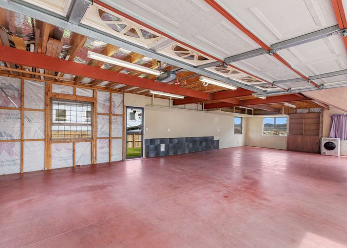  at 3 Wallace Road, Ranui, Auckland
