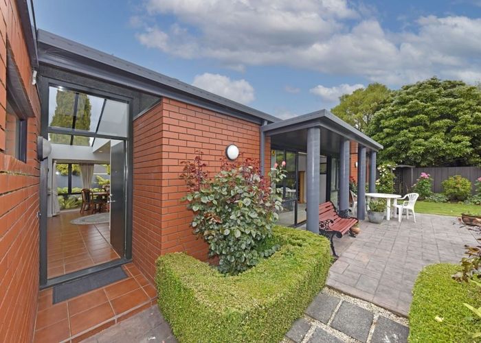  at 2/2 Brookford Place, Westmorland, Christchurch