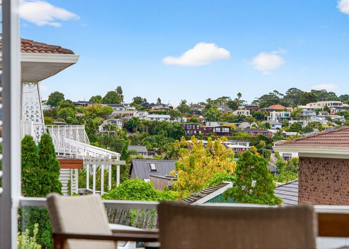  at 2/35 Rangitoto Terrace, Milford, North Shore City, Auckland