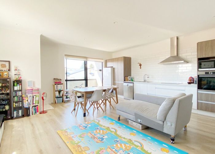  at 5/2 Frances Bryers Road, Hobsonville, Waitakere City, Auckland