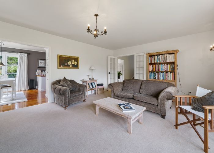  at 43 Korokoro Road, Korokoro, Lower Hutt