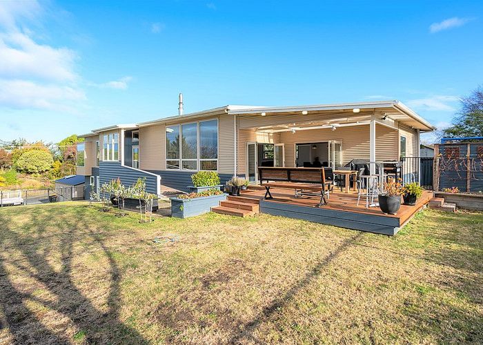  at 9 John Street, Ocean View, Dunedin