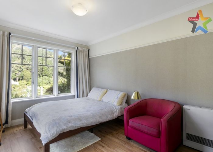  at 30 Waitohu Road, York Bay, Lower Hutt