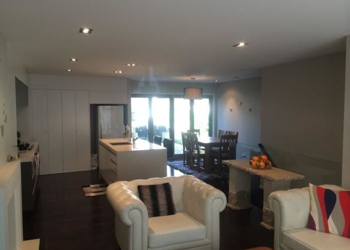  at 2/28 Burwood Crescent, Remuera, Auckland City, Auckland