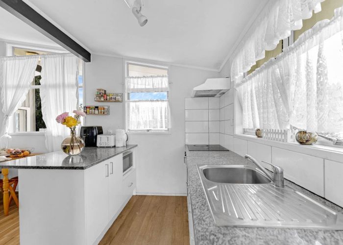  at 3 Yearsley Place, Manurewa, Manukau City, Auckland