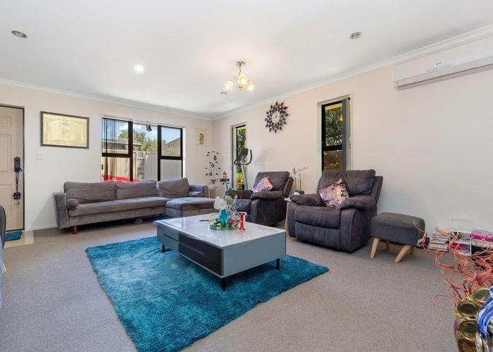  at 1 Lloyd Avenue, Papatoetoe, Auckland