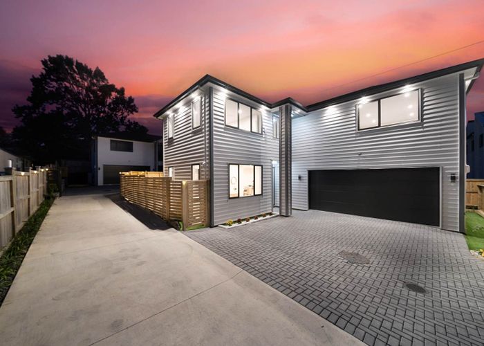  at 92C Godley Road, Green Bay, Waitakere City, Auckland