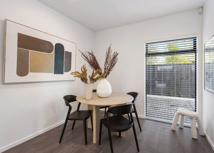  at 2/44 Winchester Street, Merivale, Christchurch City, Canterbury