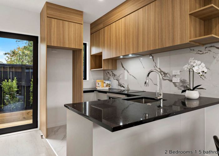  at 8/39 Brandon Road, Glen Eden, Waitakere City, Auckland