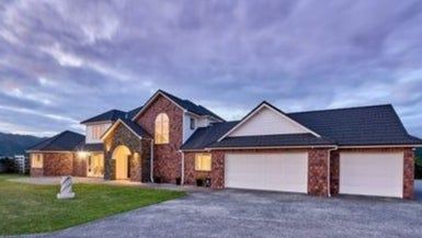  at 147 Bing Lucas Drive, Tawa, Wellington