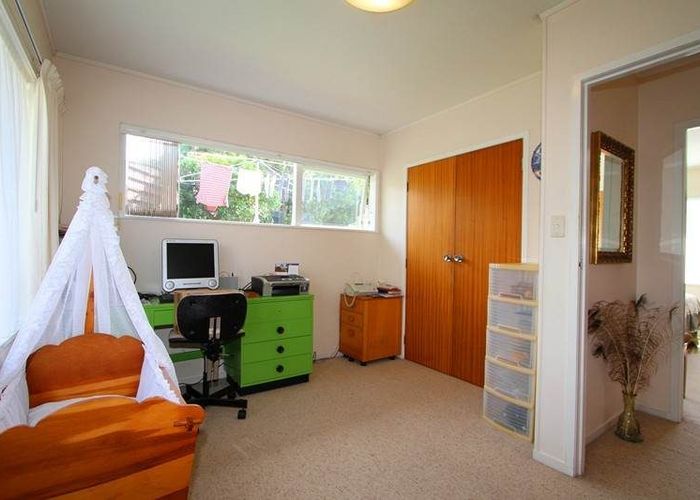  at 28 Haseler Crescent, Mellons Bay, Manukau City, Auckland