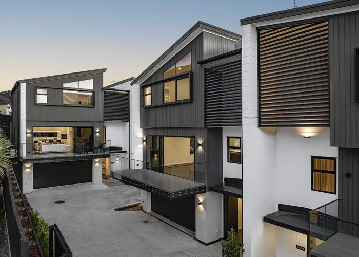  at 8  Stockade View Lane, Howick, Manukau City, Auckland